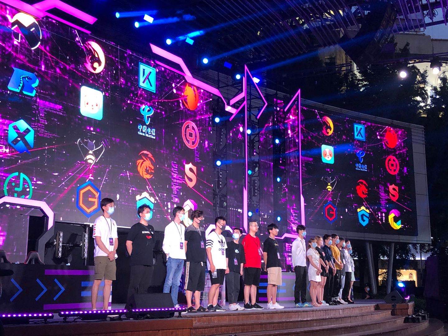 法深入人心 法深入人心